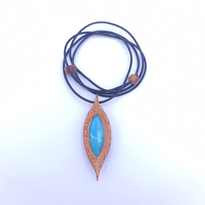 pendentif amulette en larimar et platane