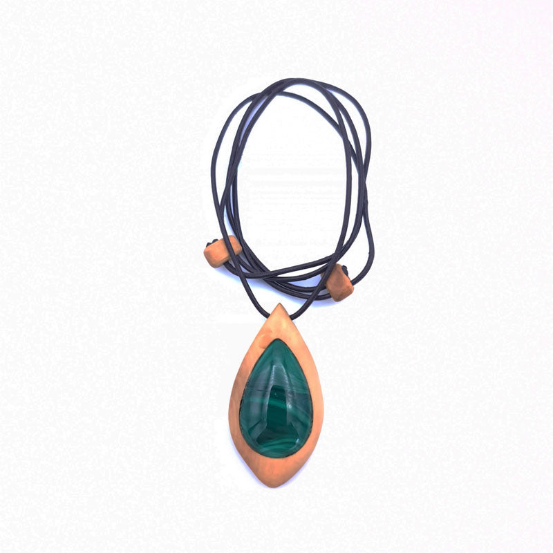 pendentif amulette en malachite et buis