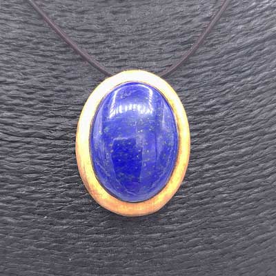 Amulette en Lapis-Lazuli et Buis